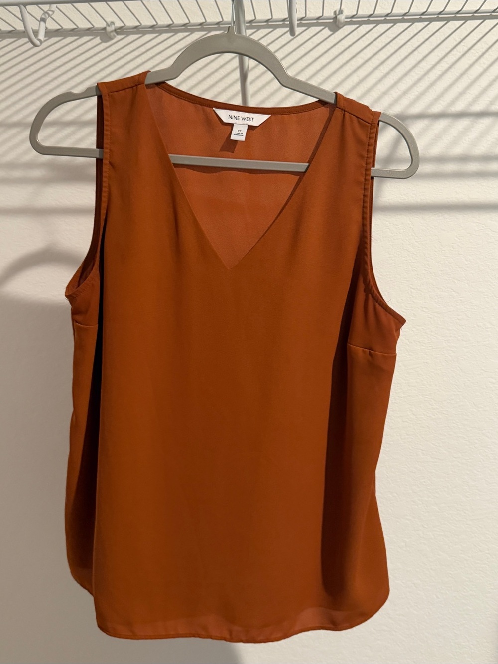 Nine West Rust Orange V-Neck Sleeveless Top